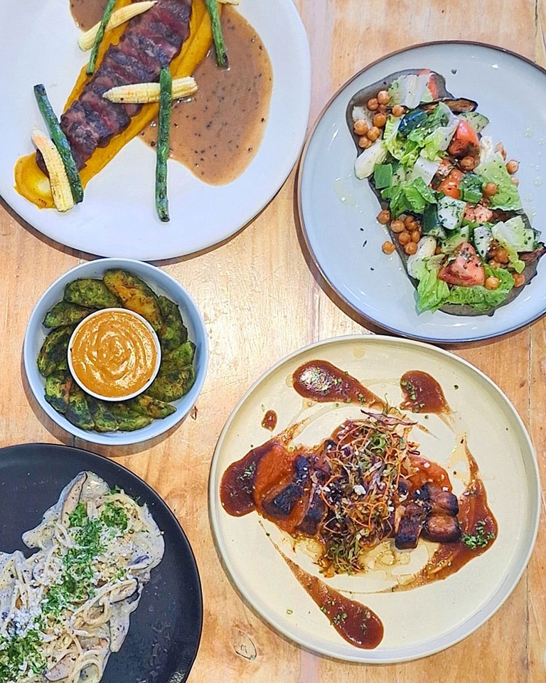 Kale Cafe +Restaurant