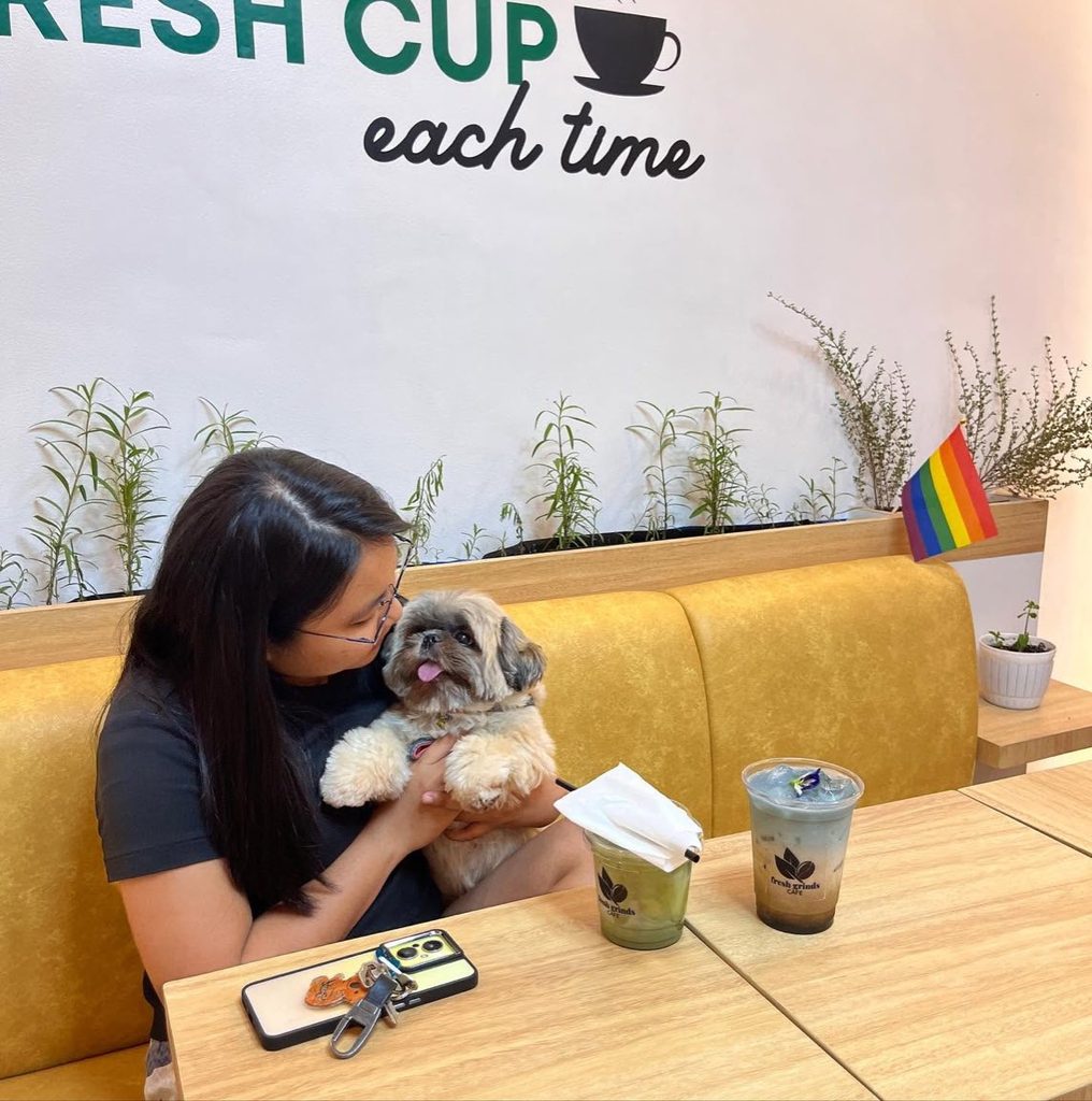 Fresh Grinds Cafe